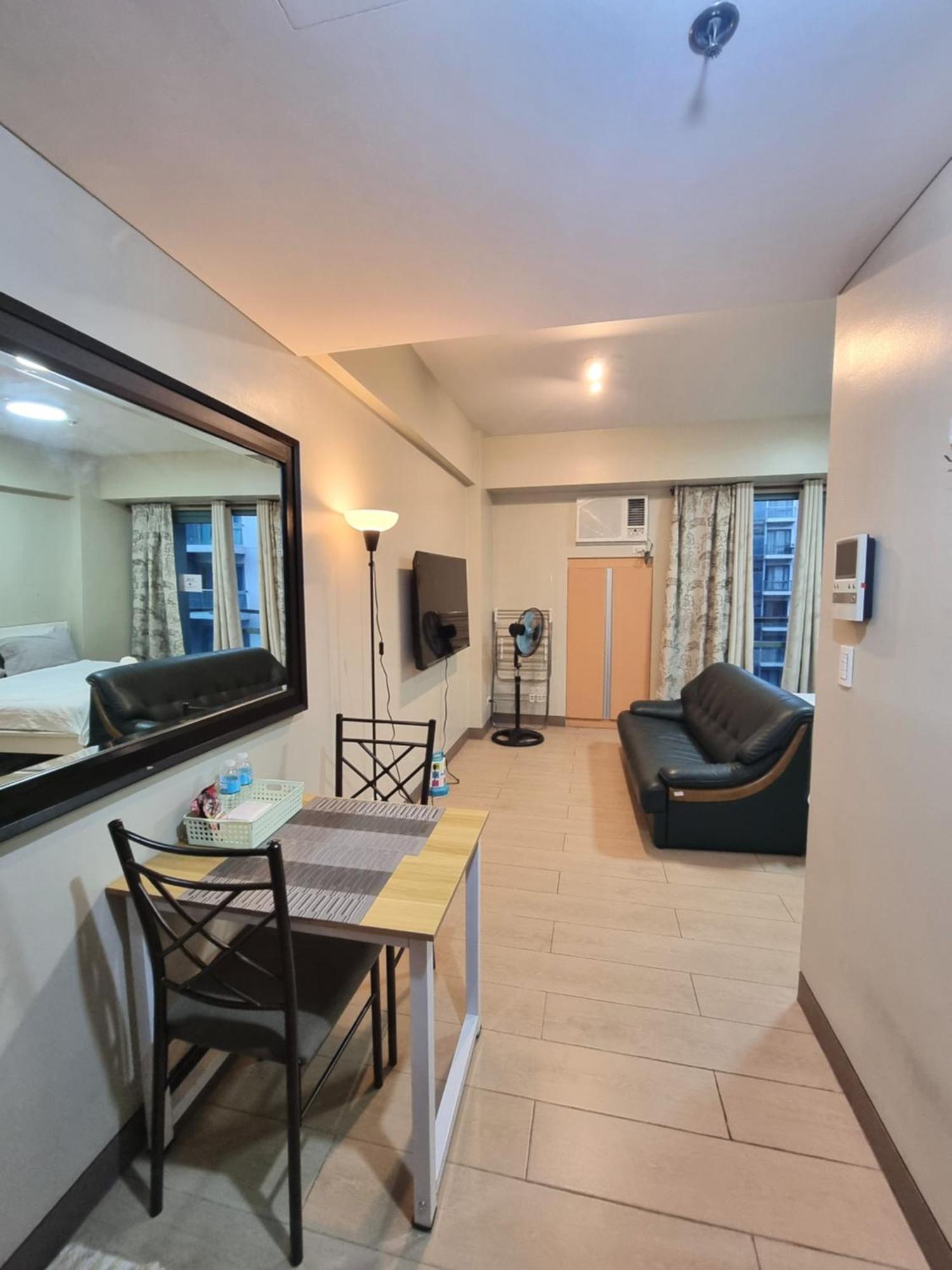 Palm Tree Condos Near Mnl Airport Terminal 3 By Elr Manila Exterior foto